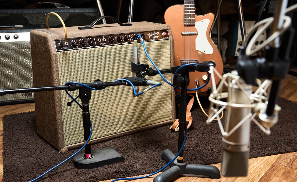 Miking Guitar Amp with Royer R-121, Shure SM57 and Neumann U 87