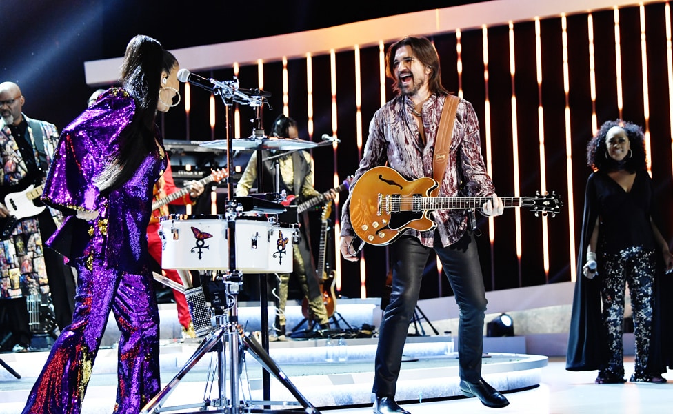 Juanes and Shiela E. perform at "Let's Go Crazy" Prince Tribute - Courtesy of the Recording Academy®/ Getty Images © 2020