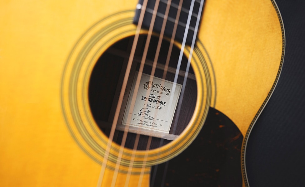 Martin Shawn Mendes Signature 000-28 Soundhole Label