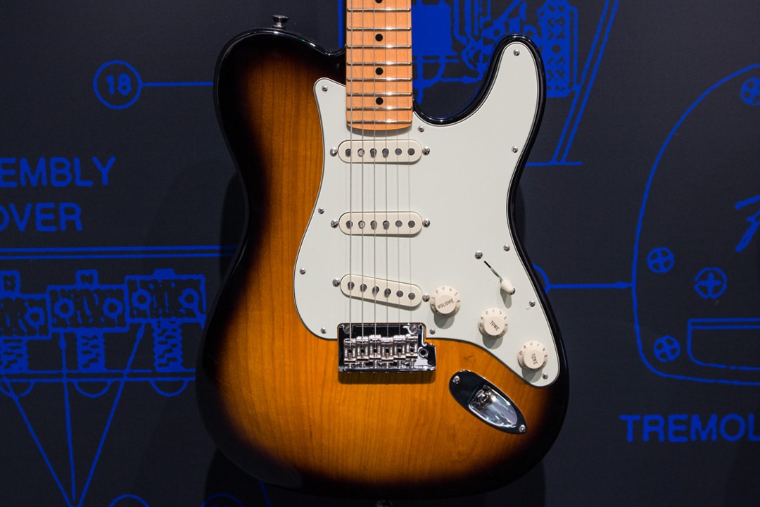 Fender Strat-Tele Hybrid 2018 Limited Edition