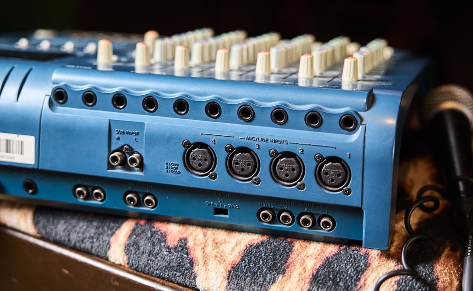 TASCAM Portastudio 424 MkIII Rear I/Os