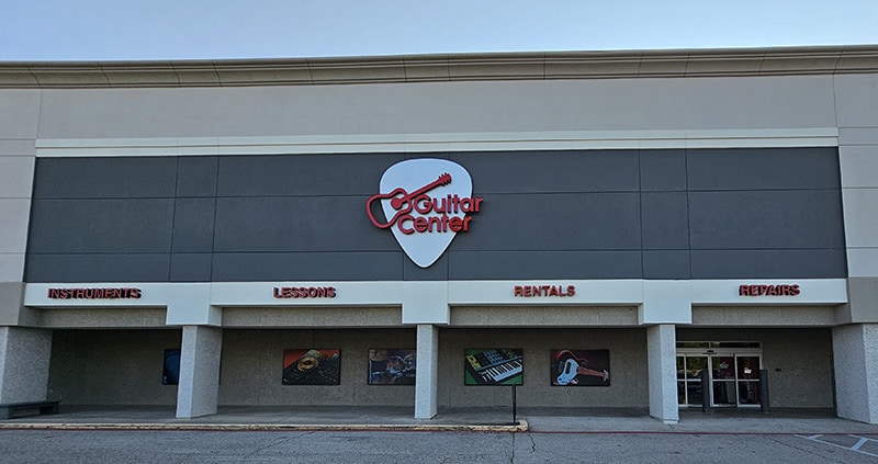 Guitar Center Celebrates Grand Opening of New Location in The Woodlands, Texas.