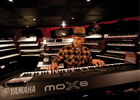 Guitar center Studio
