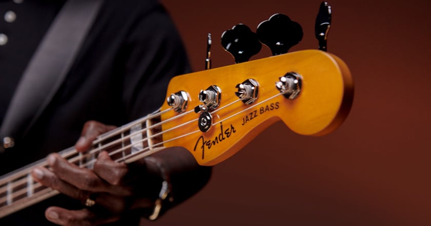 Tapered neck heel on Jazz bass for playing ease
