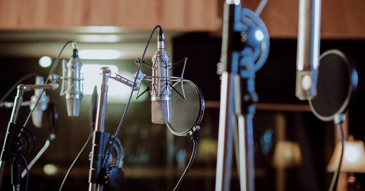 Best Microphones for Recording Vocals in 2026