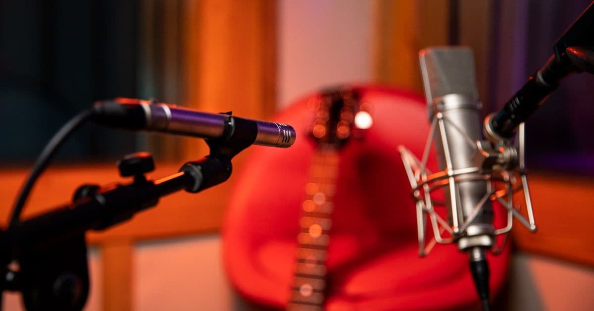 The Best Microphones for Recording Acoustic Guitar