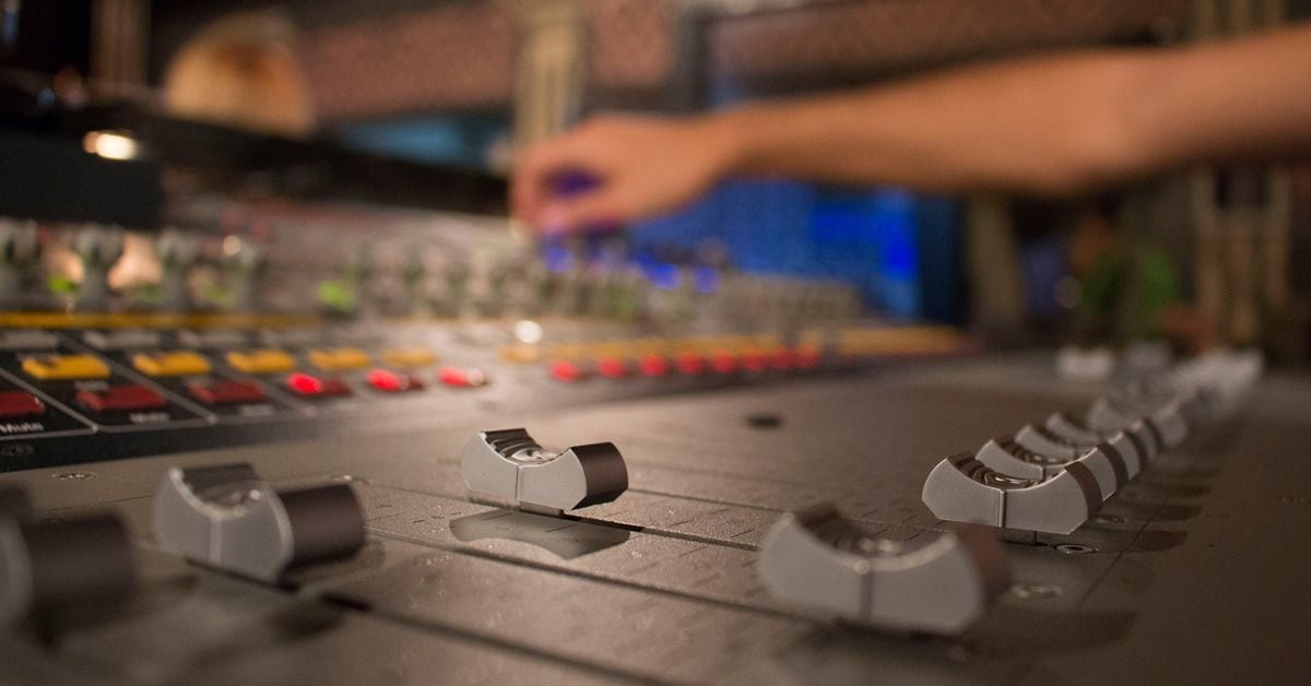 The Best Mixers for Large Houses of Worship