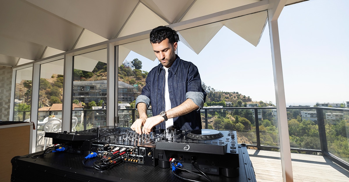 A-Trak Spins the AlphaTheta CDJ-3000X