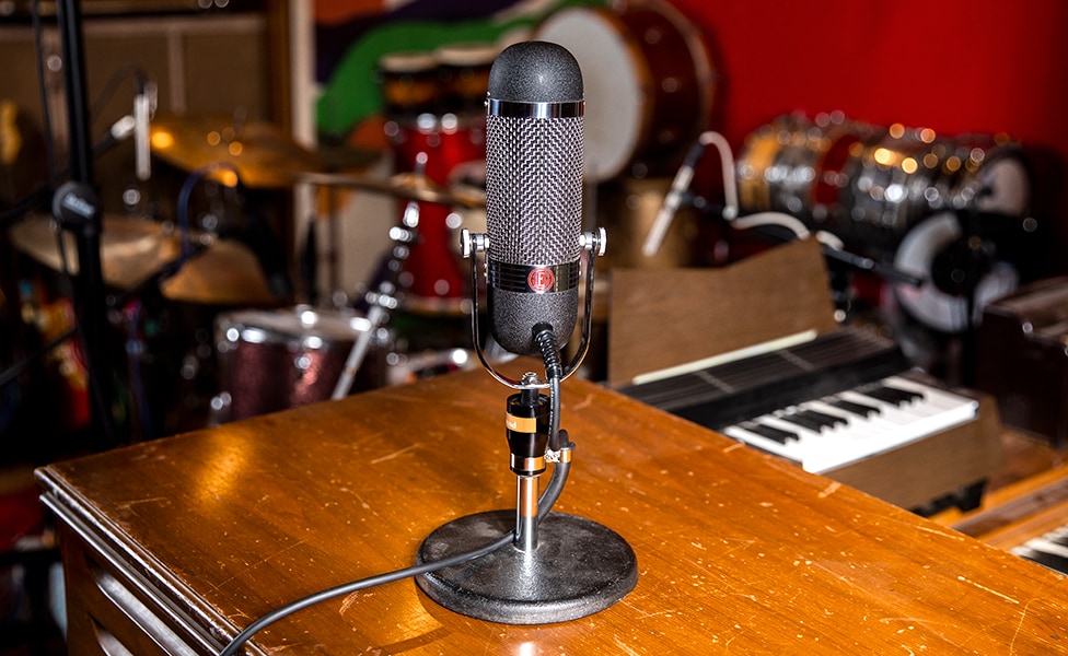 AEA R84 Ribbon Microphone