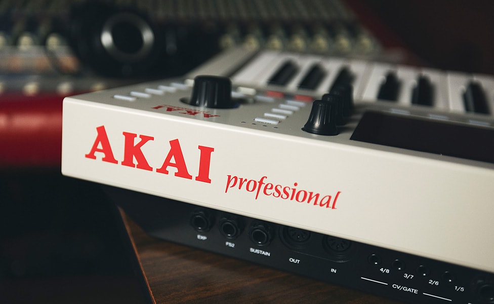 Akai Professional MPC Key 37 G2 Branding