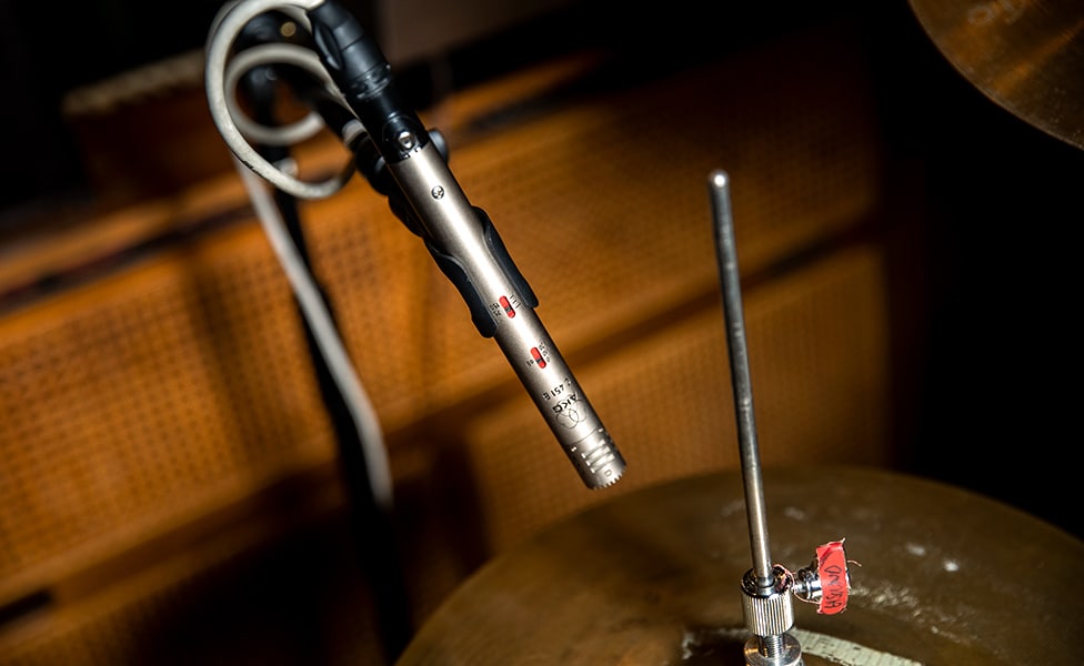 AKG C451 B miking up a Hi-Hat