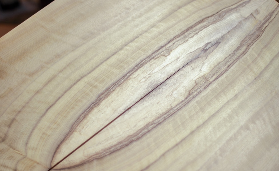 A closer look at Breedlove's tonewood bookmatching.
