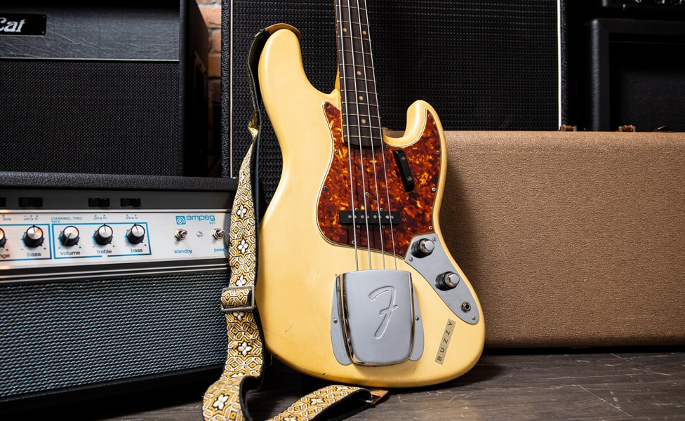 Fender 1960 Jazz Bass in Olympic White