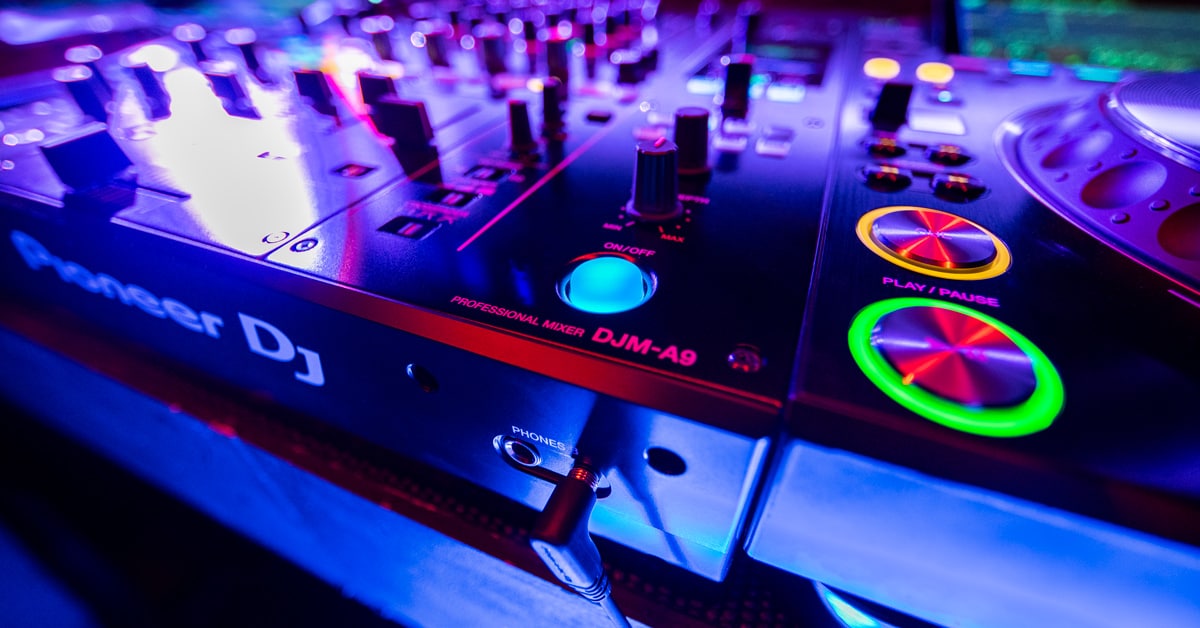 Kænguru George Bernard Raffinaderi The Best DJ Mixers of 2023 | GC Riffs