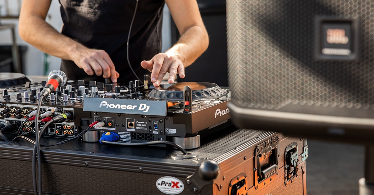 How to Set Up Your First Live DJ Rig