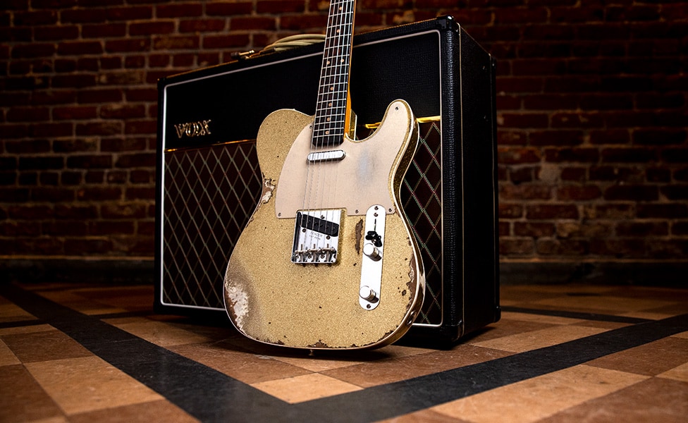 Fender Custom Shop Limited-Edition Texas Telecaster Heavy Relic in Gold Metal Flake Over Aged Olympic White