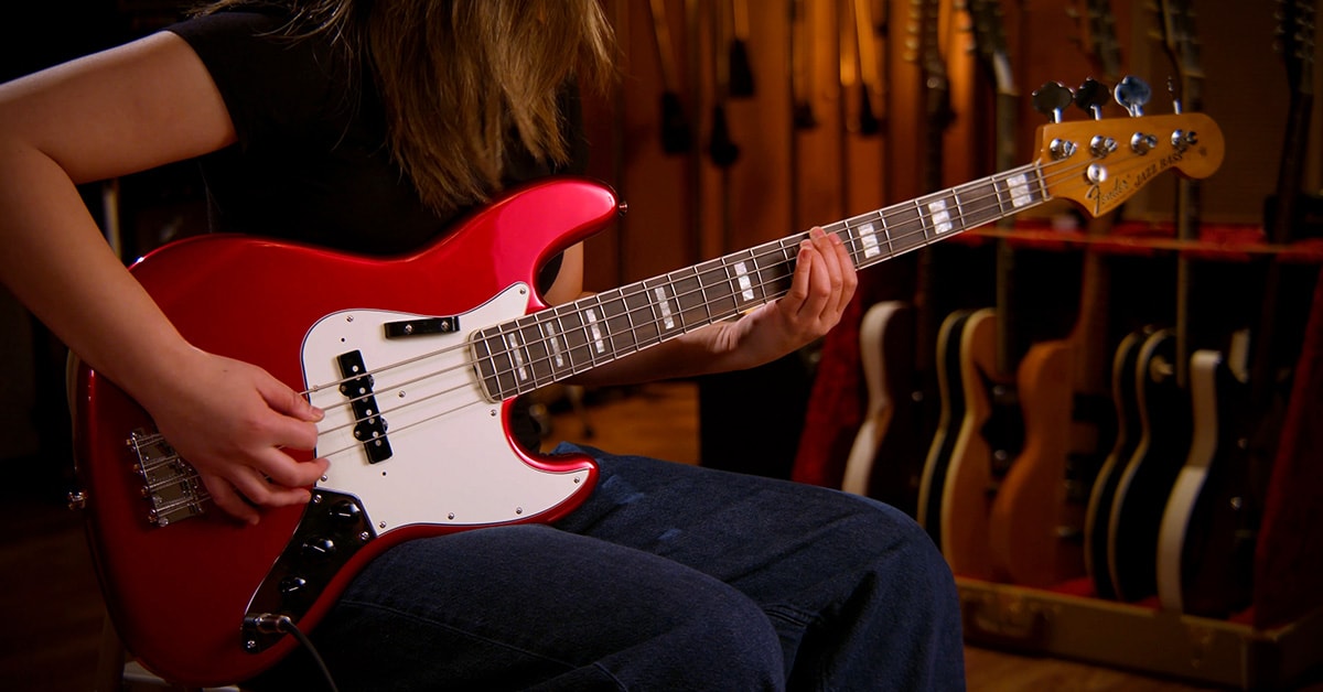 Fender Vintera III Early ’70s Jazz Bass Demo With Tiana Ohara