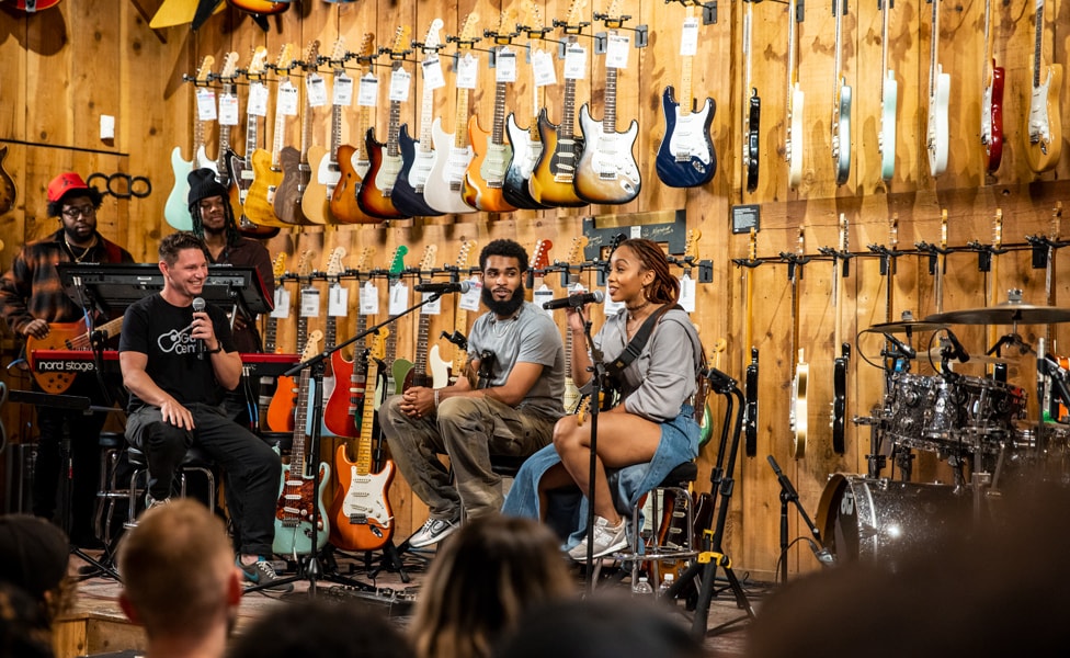 Celebrating the Fender Strat with Freaky Rob & Ari O'Neal | GC Riffs