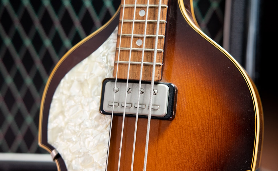 Höfner Violin Bass with Staple Pickups