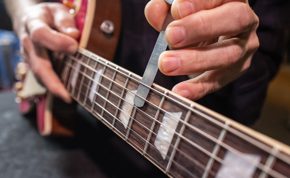 Checking string height on a Les Paul