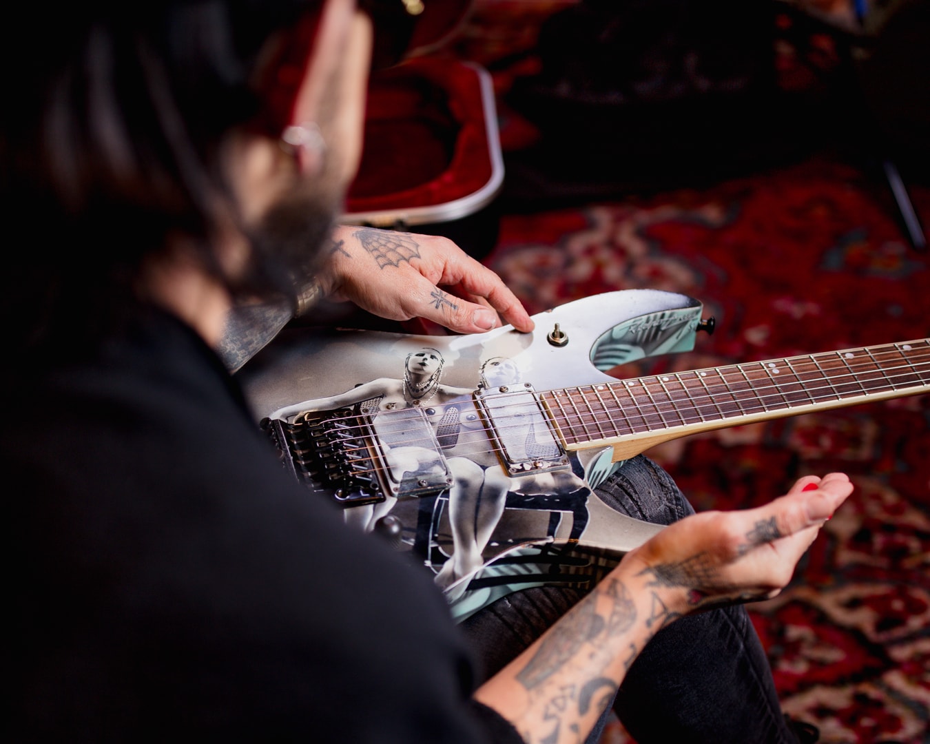 Dave Navarro Admires His Custom Nothing's Shocking Ibanez