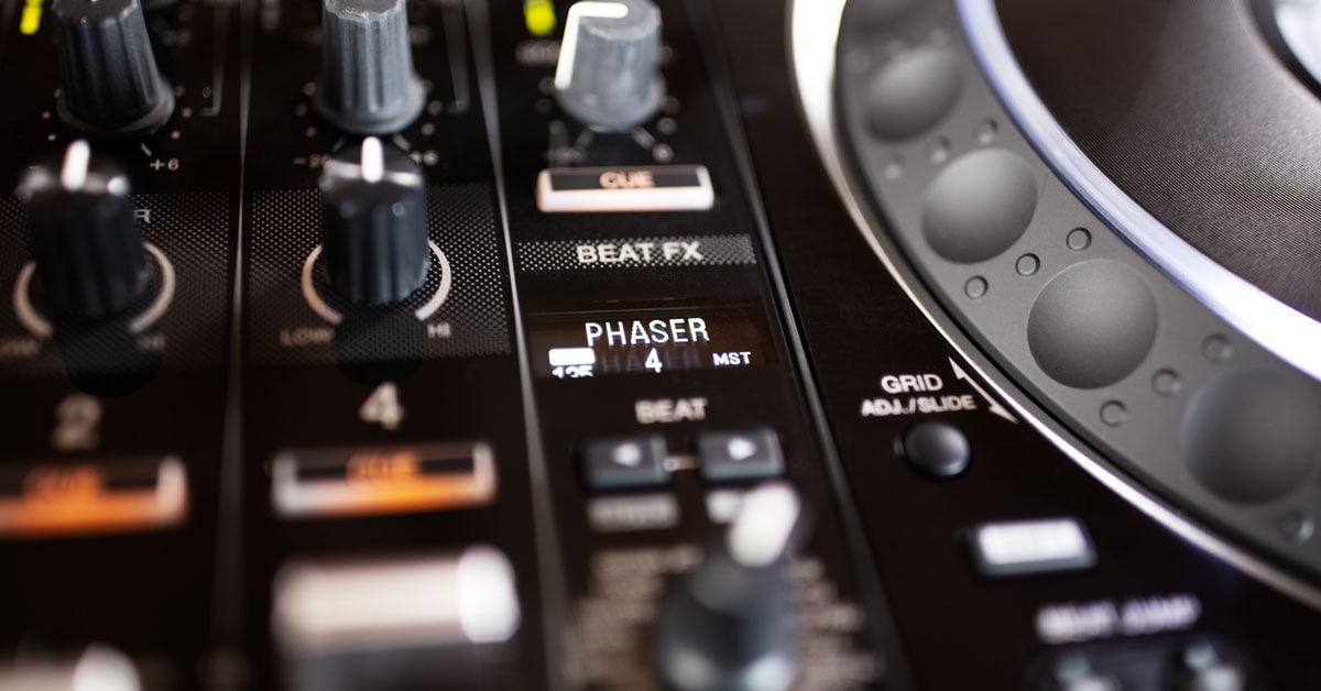 The effects section of the Pioneer DJ DDJ-1000SRT