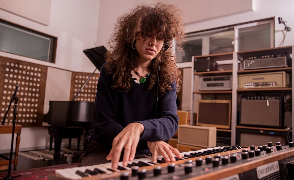 MUNA's Naomi McPherson at Prophet Synthesizer