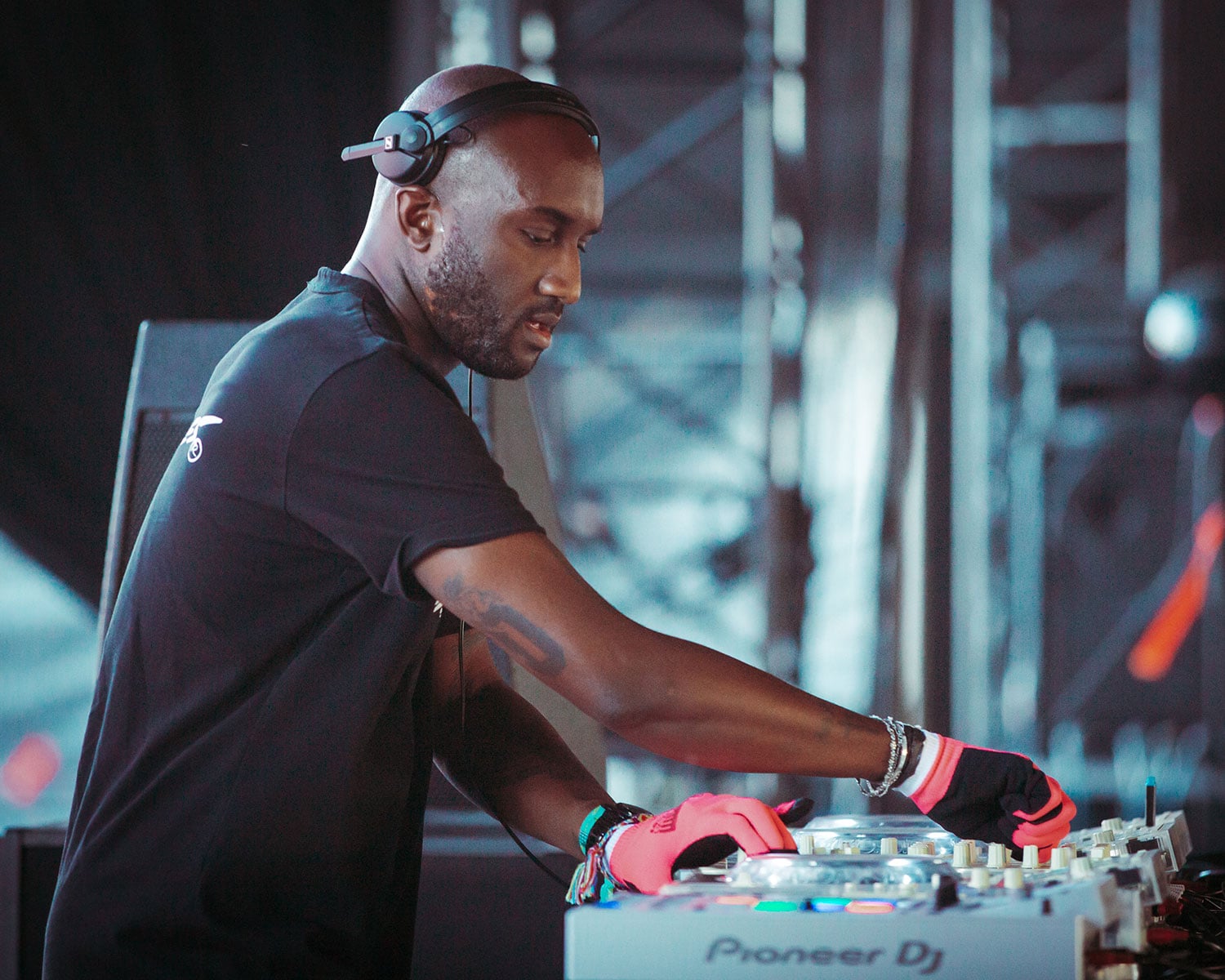 Virgil Abloh Takes a Timeout.. Artist, DJ, and now 'fashion