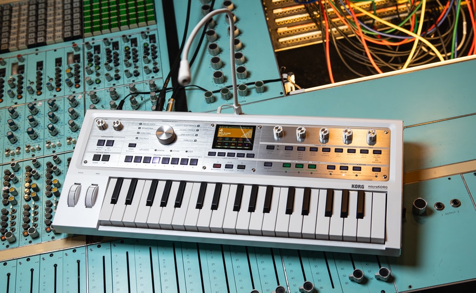 KORG microKORG 2 Synthesizer