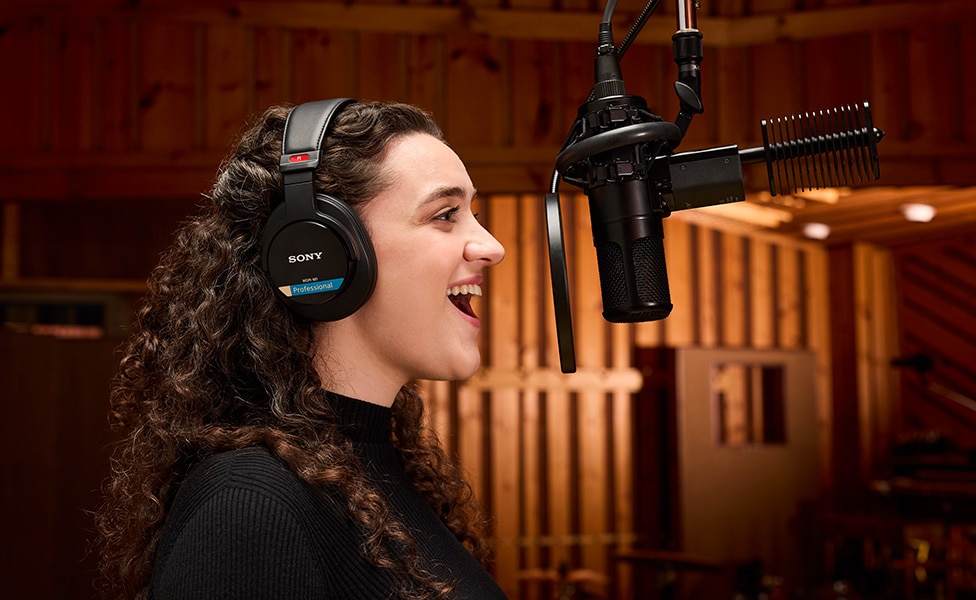 Singer Using Sony C-800G Microphone