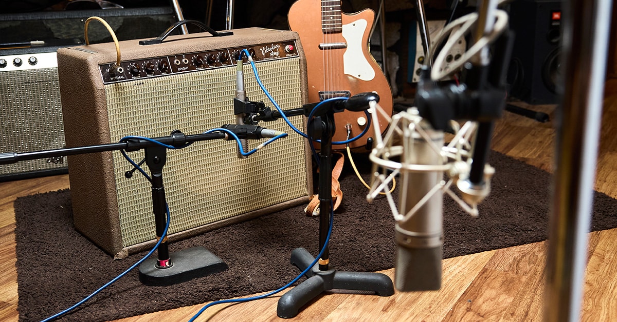Top 5 Reasons to Use Microphones Over Digital Models & Samples