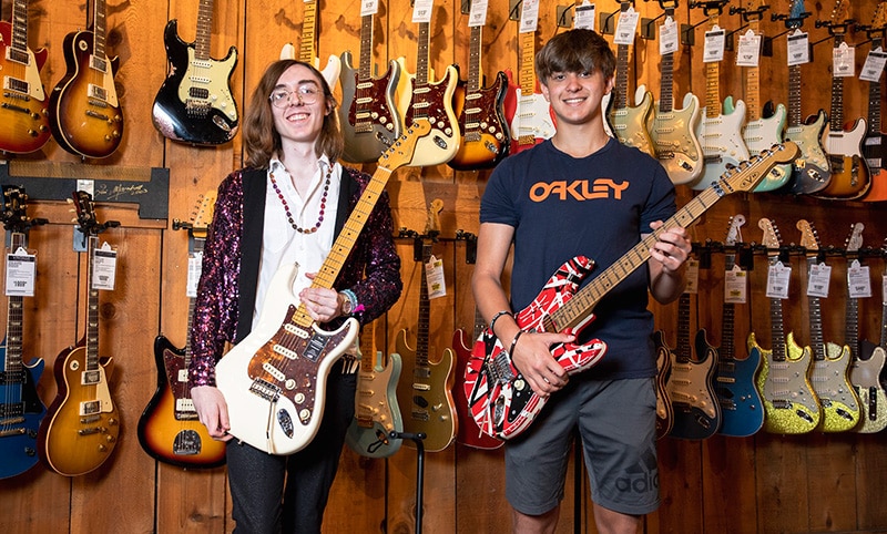 Guitar Center Announces Winners of the Guitar Center Lessons Crossroads Contest.