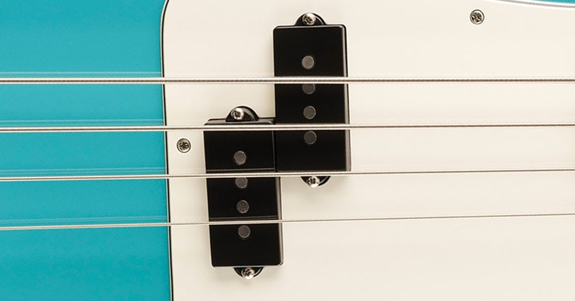 Fender Player II Precision Bass Maple Fingerboard Alnico V Split-Coil Pickups