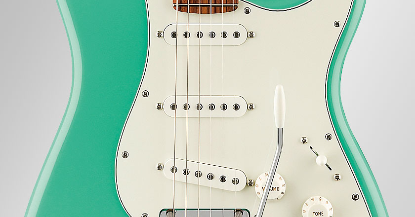 Fender Player Stratocaster Pau Ferro Fingerboard Pickups